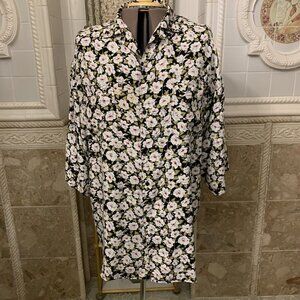 Air Dreams. Sz 22W 2X? Unknown fiber/si. Flowy Embellished 3/4 Sleeve Top. B91